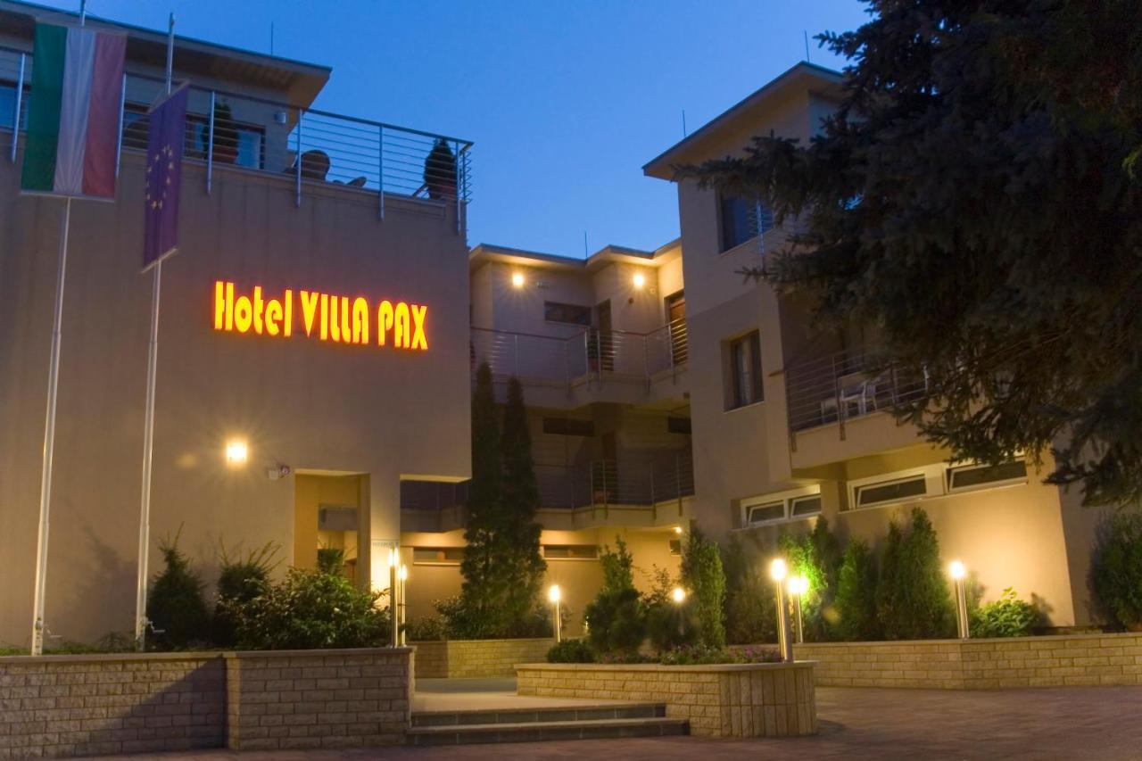 Hotel Villa Pax Balatonalmadi Exterior photo